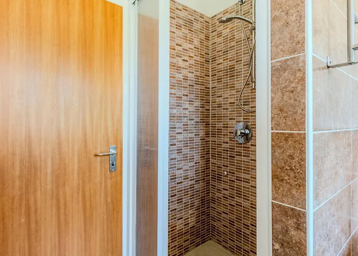 By Interhome * Домазо